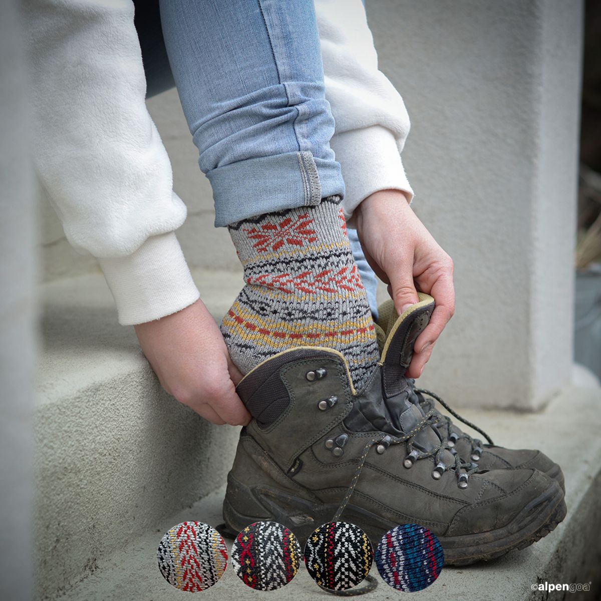 Stricksocken im winterlichen Muster